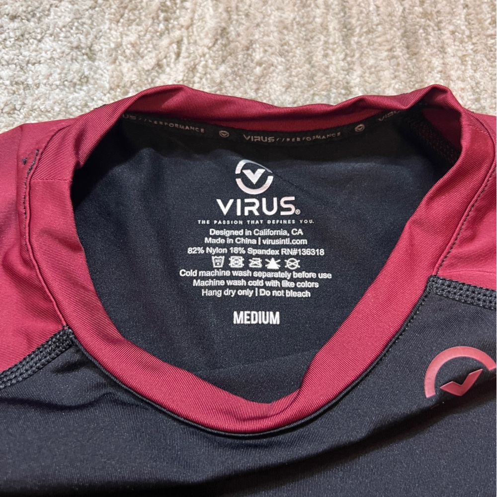Virus Rash-guard women’s cropped surfing beach top - Picture 2 of 7